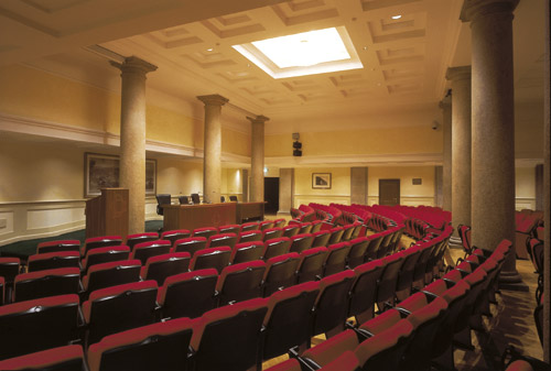 La sala per le Conferenze di Palazzo Marini